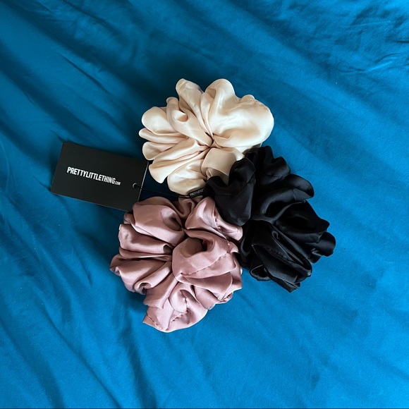 plt satin scrunchies (3) - Picture 3 of 3